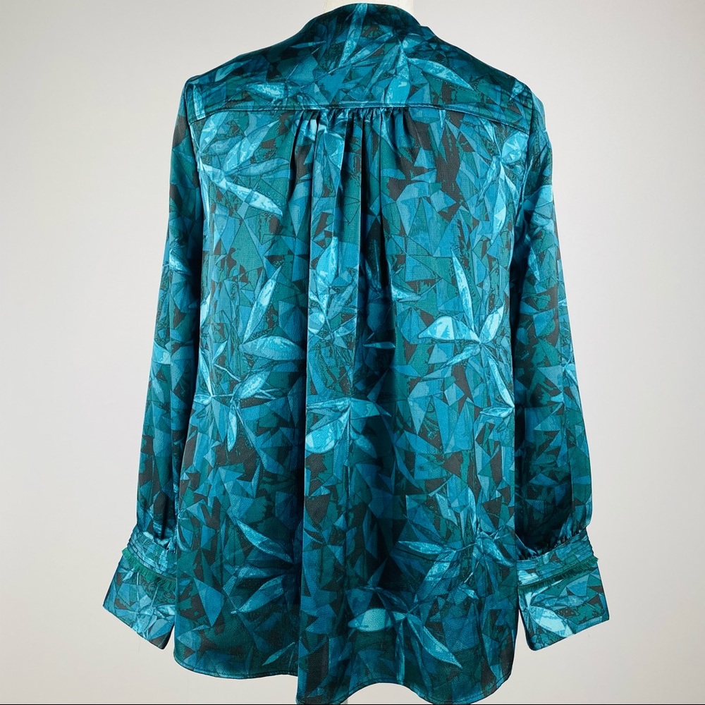 H by Halston Peacock All Over Leaves Blouse - Picture 4 of 10